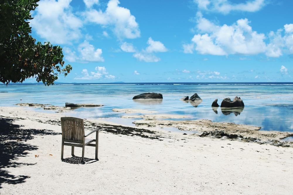 Crown Beach Hotel Seychelles Pointe Au Sel Dış mekan fotoğraf