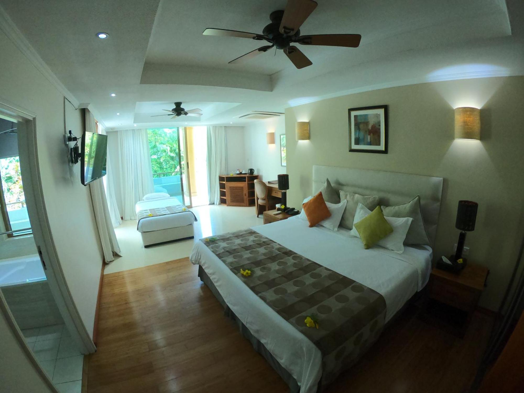 Crown Beach Hotel Seychelles Pointe Au Sel Dış mekan fotoğraf