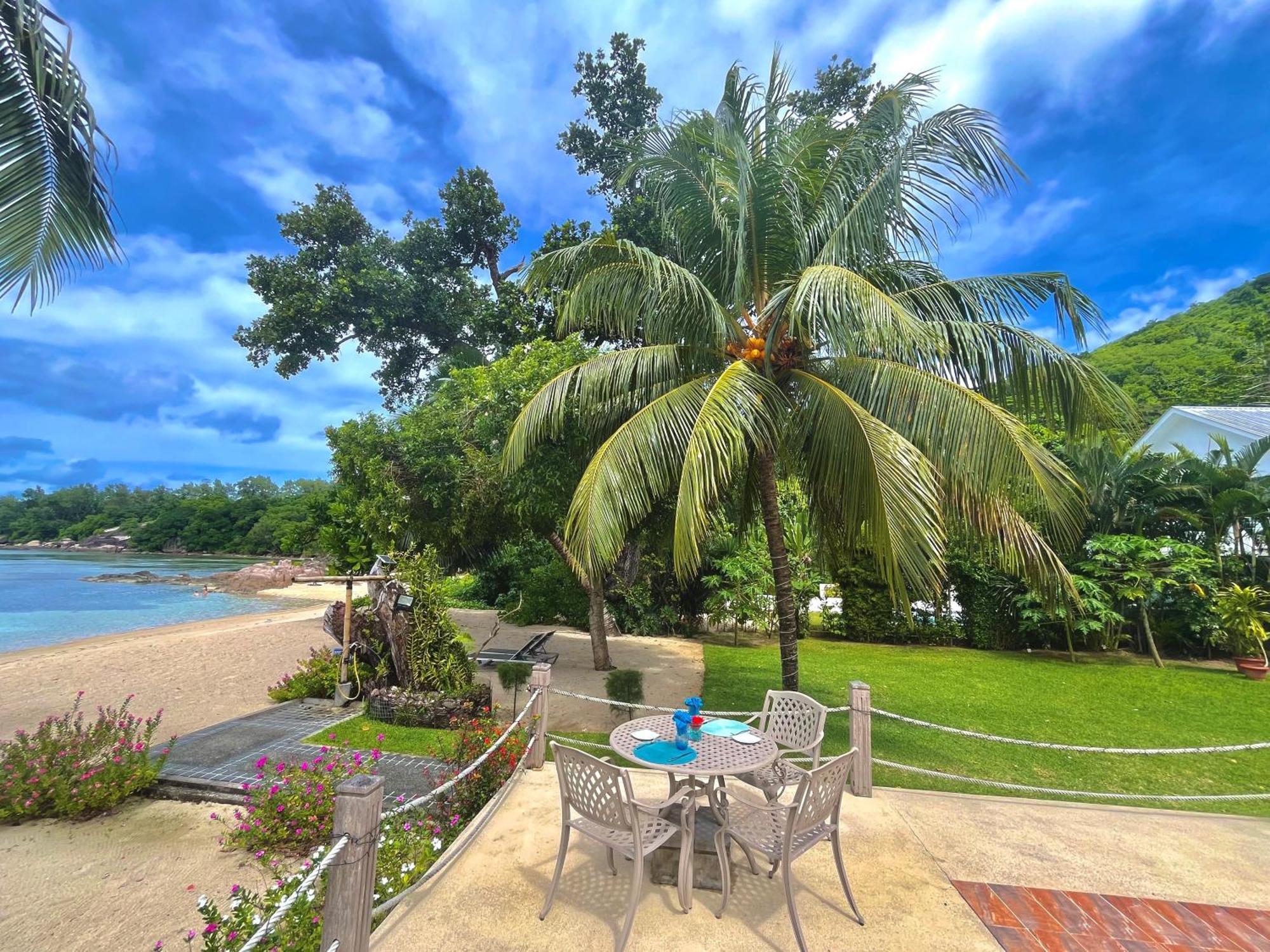 Crown Beach Hotel Seychelles Pointe Au Sel Dış mekan fotoğraf