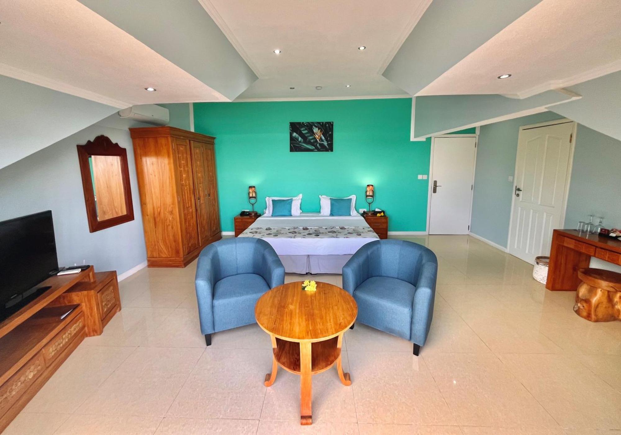 Crown Beach Hotel Seychelles Pointe Au Sel Dış mekan fotoğraf